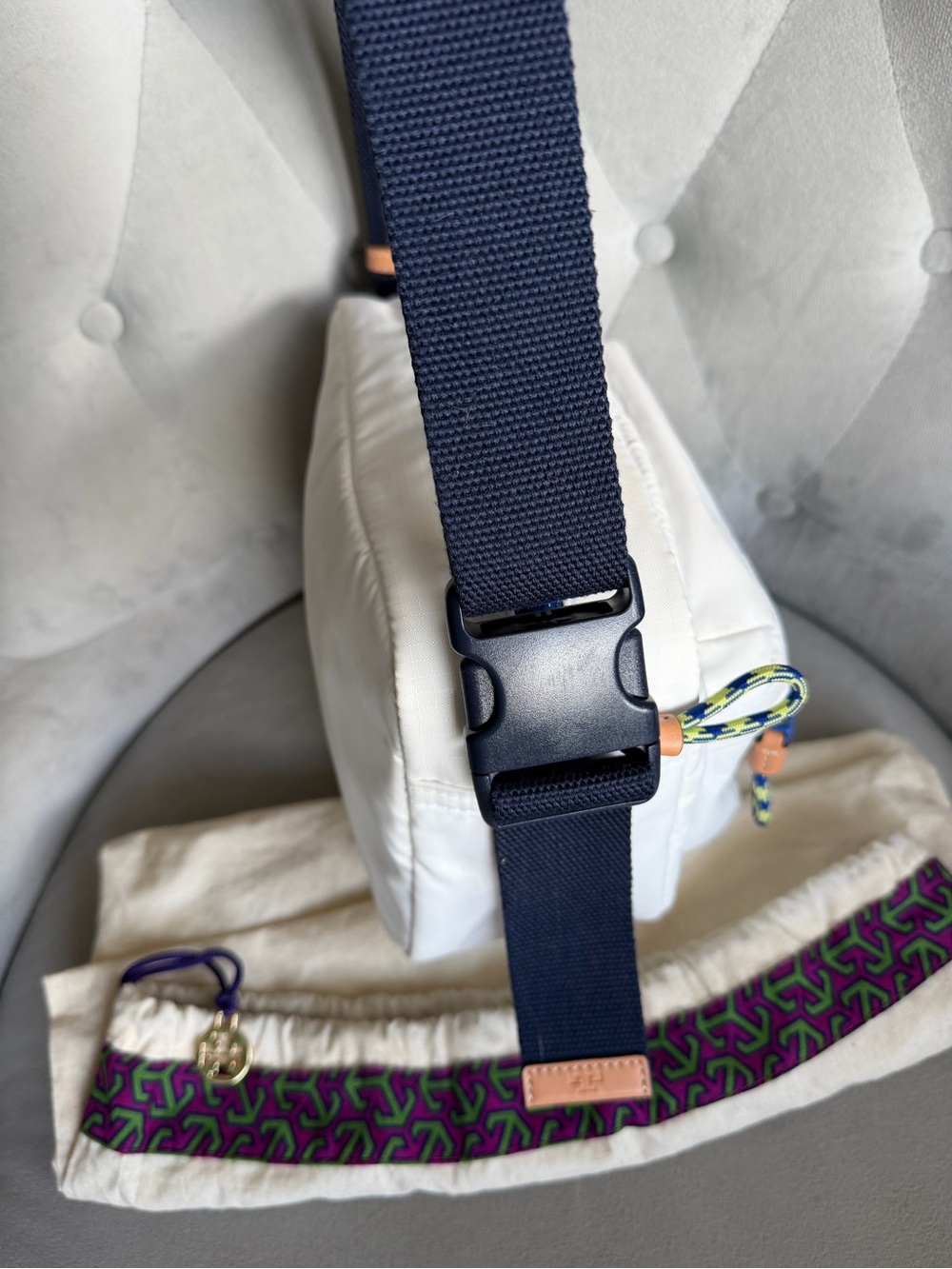 Tory Burch White Nylon Crossbody Bag with Navy Strap and Green Logo Patch - Picture 8 of 16